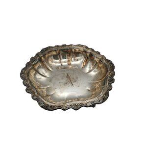 International Silver company silver-plate serving bowl scalloped ruffle edge  11